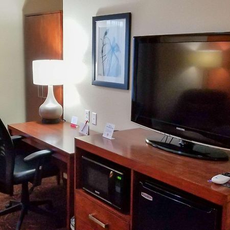 Econo Lodge Inn & Suites East Houston I-10 Bagian luar foto
