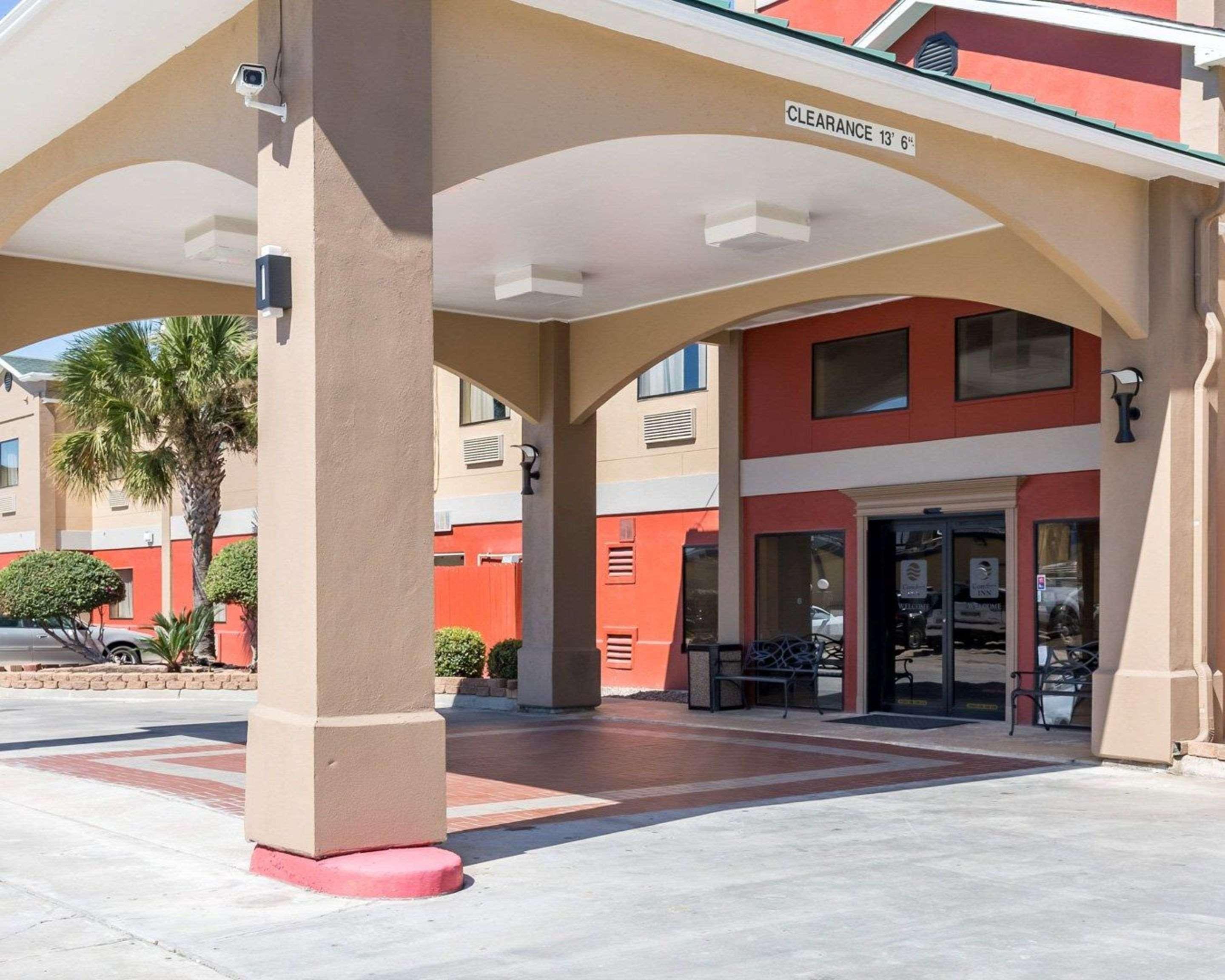 Econo Lodge Inn & Suites East Houston I-10 Bagian luar foto