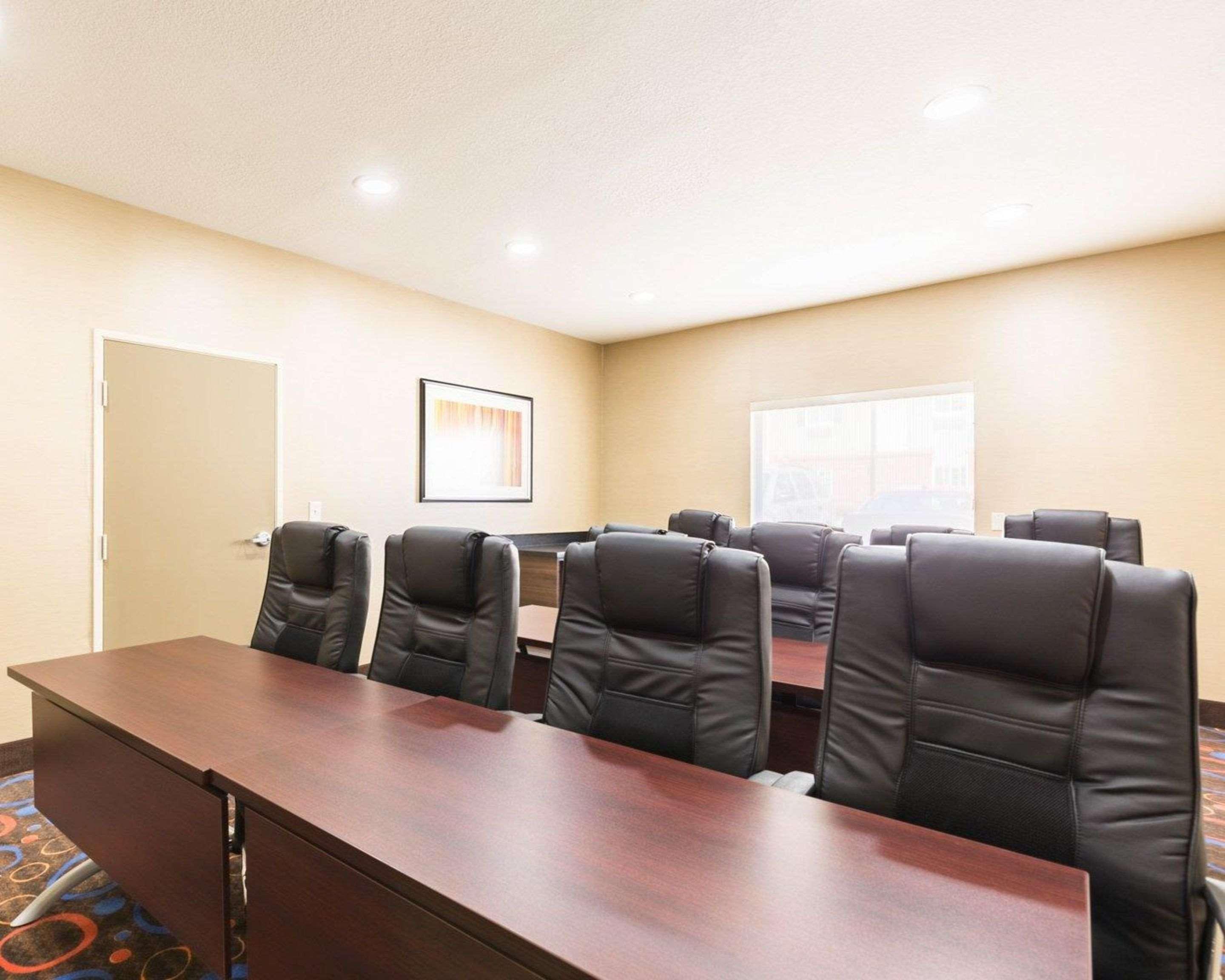Econo Lodge Inn & Suites East Houston I-10 Bagian luar foto