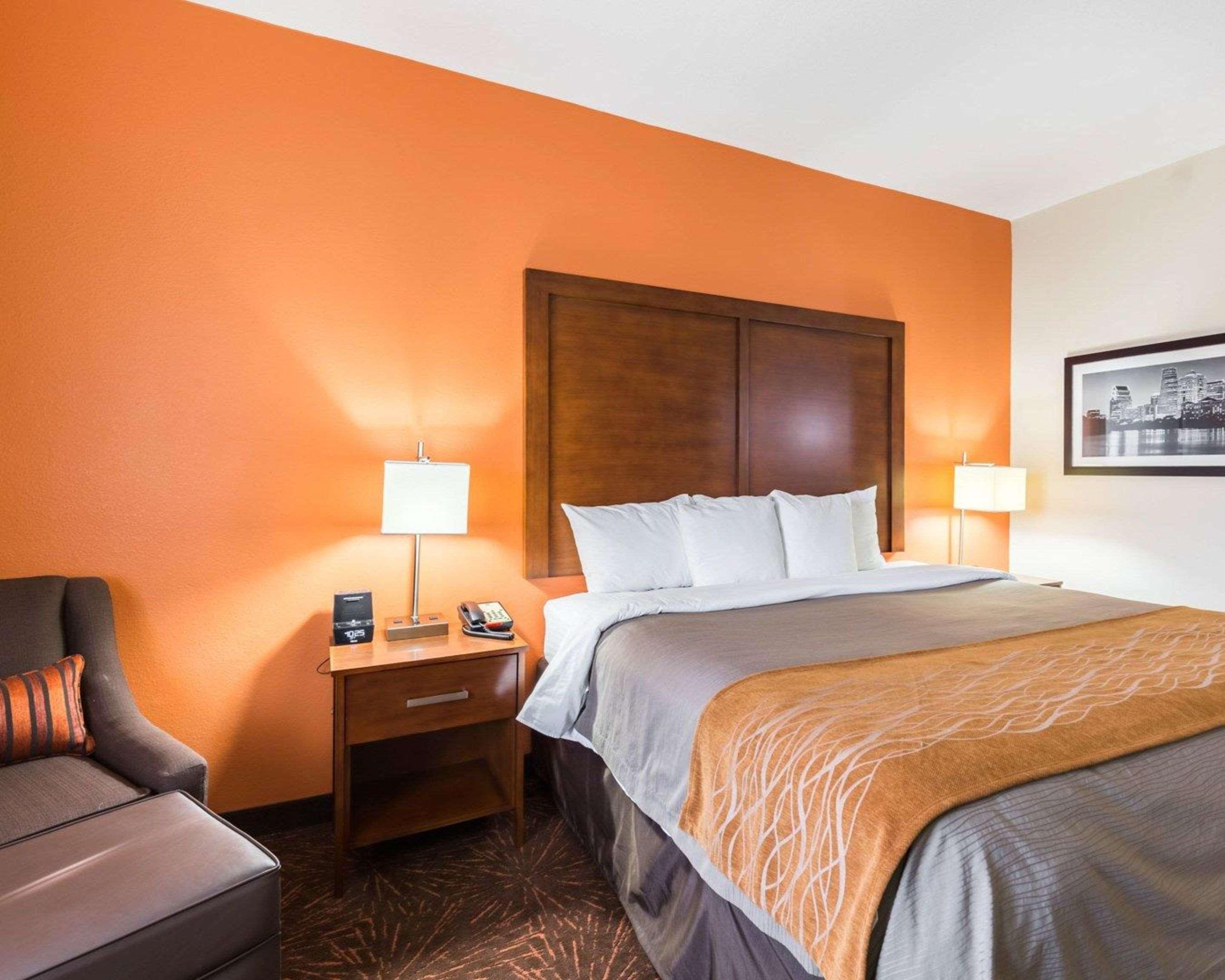 Econo Lodge Inn & Suites East Houston I-10 Bagian luar foto
