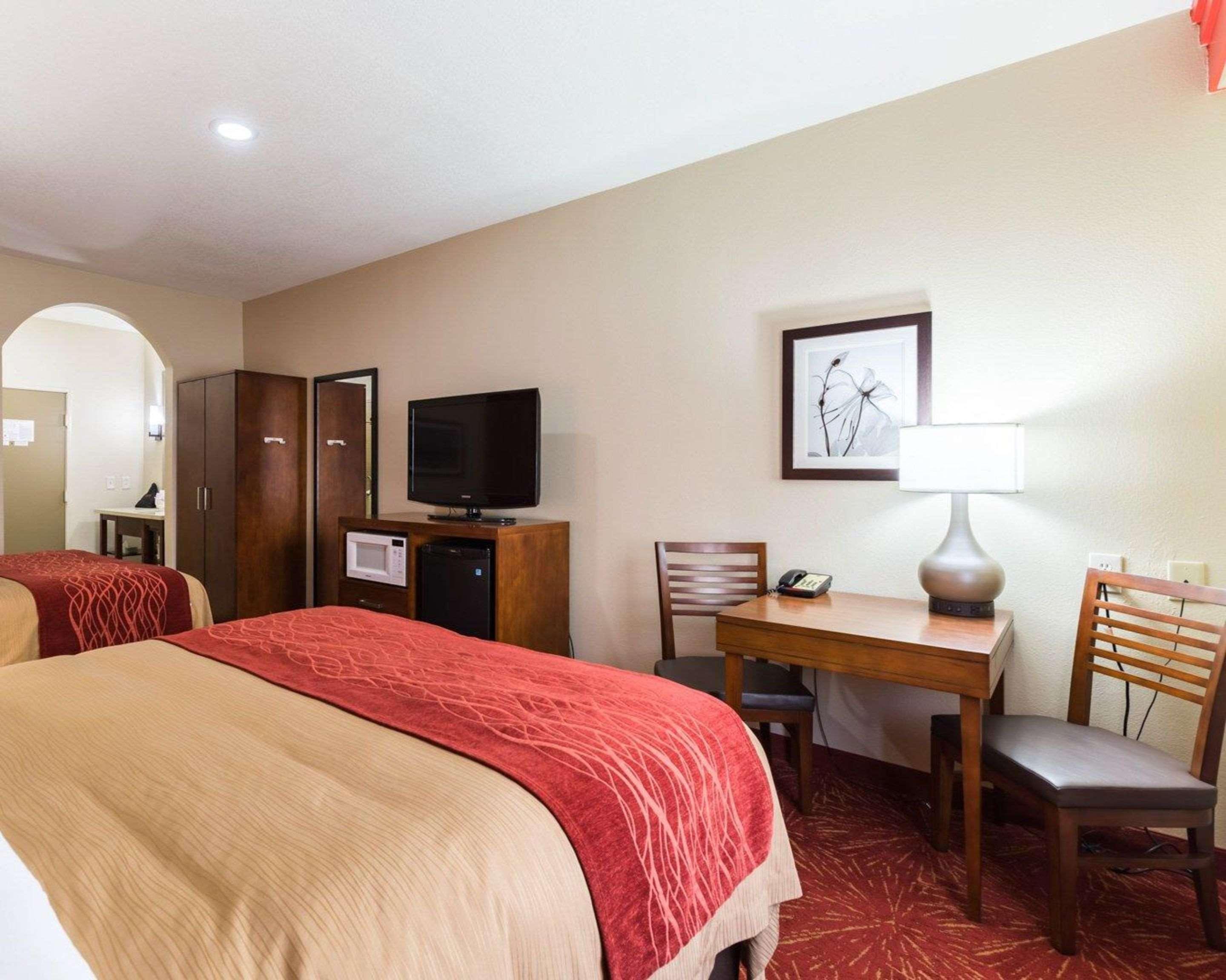 Econo Lodge Inn & Suites East Houston I-10 Bagian luar foto