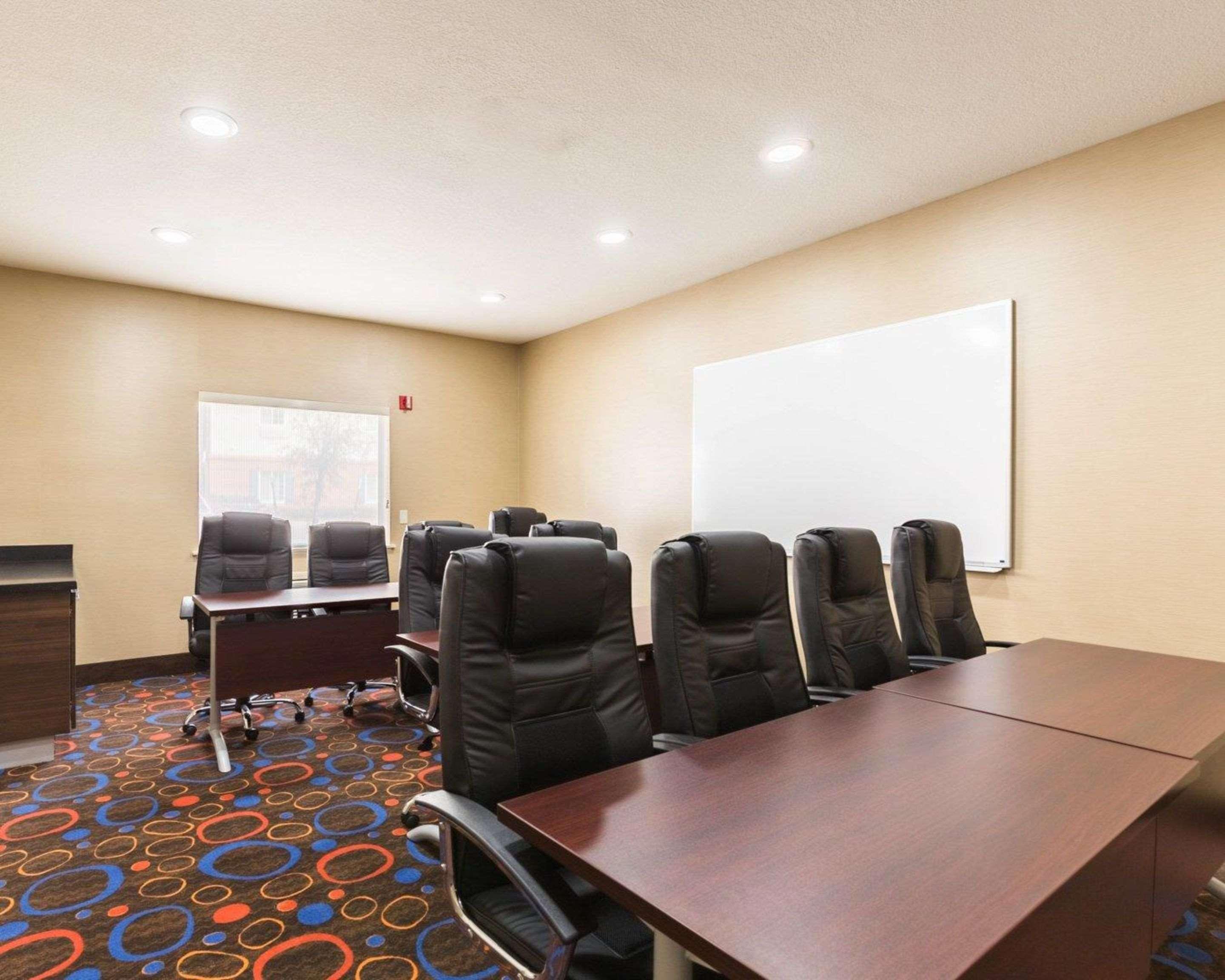 Econo Lodge Inn & Suites East Houston I-10 Bagian luar foto
