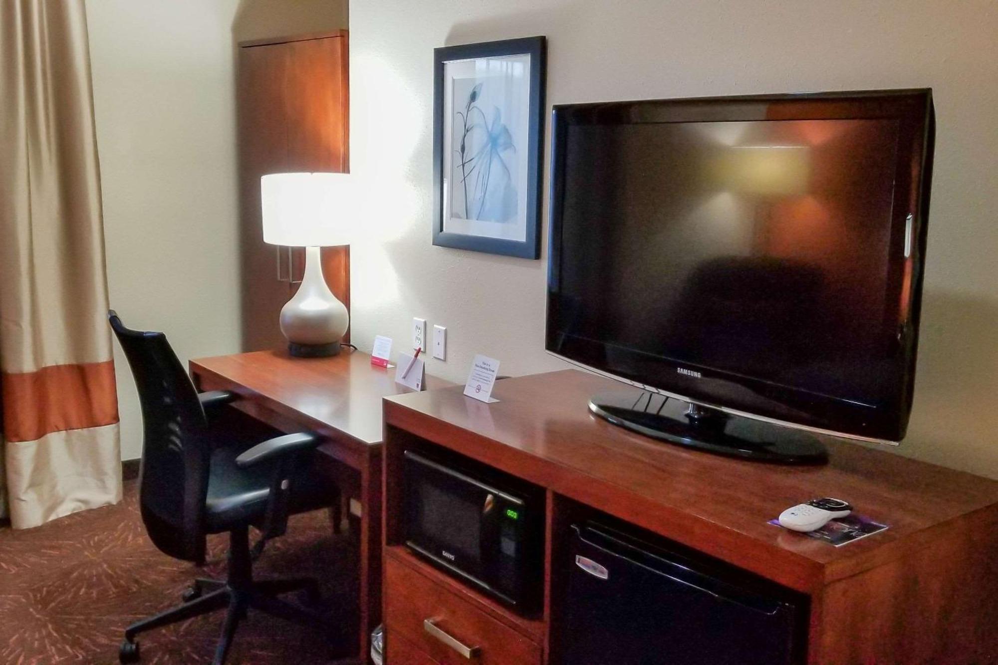 Econo Lodge Inn & Suites East Houston I-10 Bagian luar foto