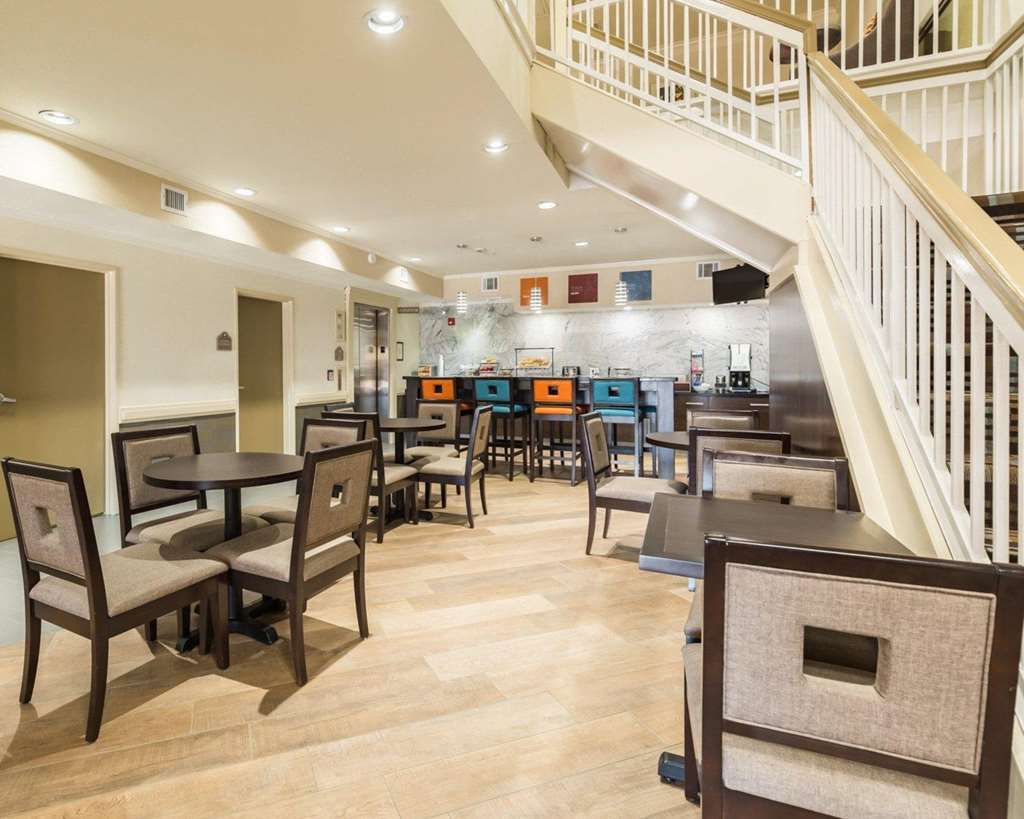 Econo Lodge Inn & Suites East Houston I-10 Restoran foto